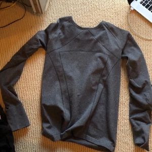 Ivivva long sleep work out top